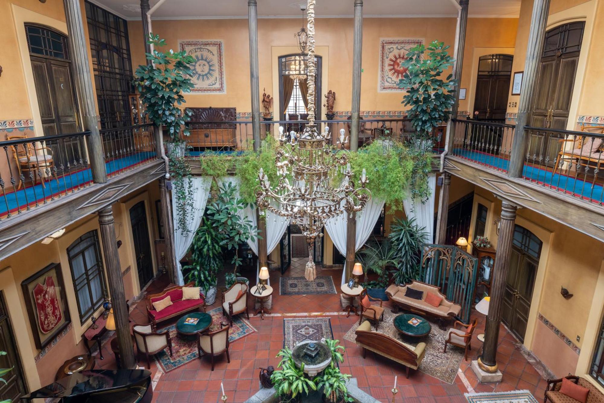 Mansion Alcazar Hotel