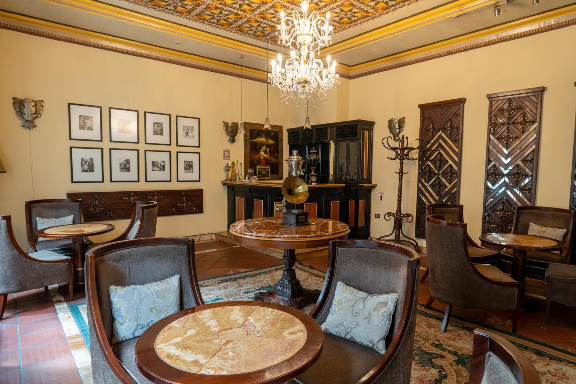 Mansion Alcazar Hotel